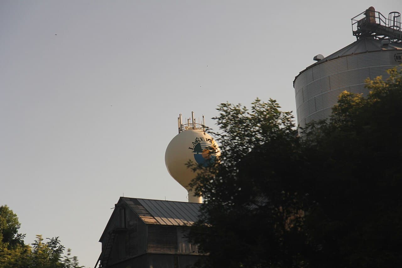 Lake Park, Minnesota water tower